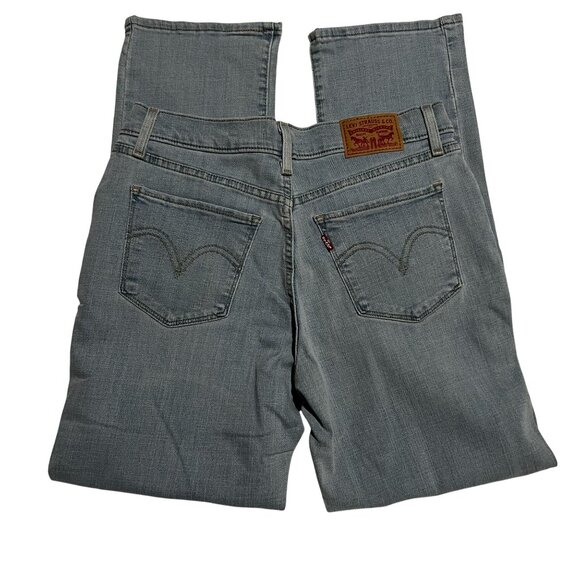 NWOT Levis Women's Classic Straight Jeans w27 L28 Size 4 - Picture 2 of 11